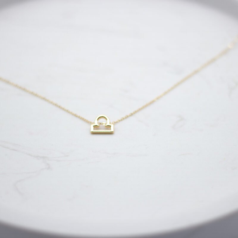 Libra Zodiac Soya Wax Candle With Necklace - Image 4