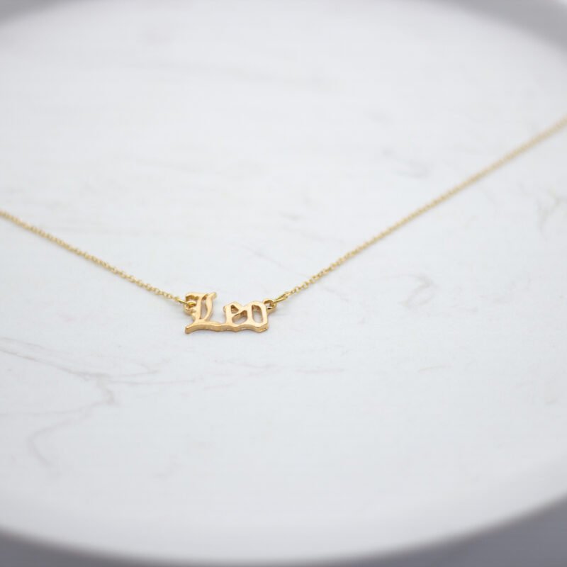 Leo Zodiac Soya Wax Candle With Necklace - Image 3
